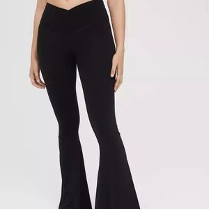 Offline by Aerie Women's Real Me Super Flare Crossover Panel Hi-Rise Leggings XL